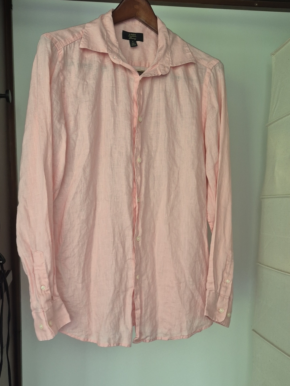 Casual Men's Light Pink Linen Button-Down Shirt